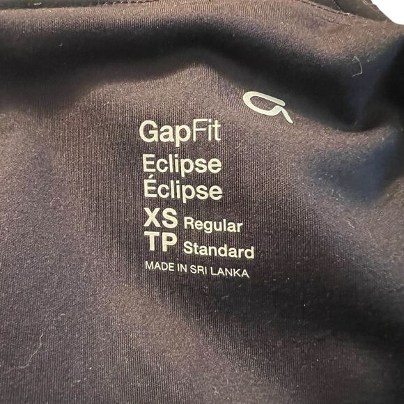 Gap fit black eclipse flare leggings. Size xs - Picture 3 of 7